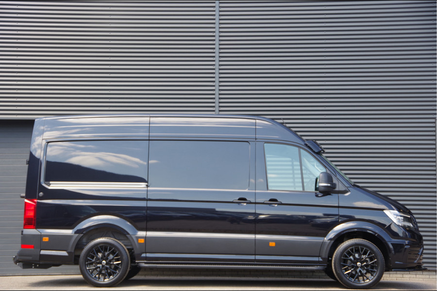 Volkswagen Crafter 35 2.0 TDI L3H3(L2H2) BLACK EDITION! AUT. LED, TREKHAAK, BETIMMERING, STOELVERWARMING, GEVEERDE ERGO COMFORT STOEL, CAMERA, NAVI