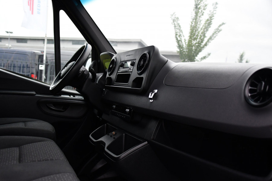 Mercedes-Benz Sprinter 319 V6 3.0 CDI L2H1 DC 4x4 PB Edtion Cruise, Carplay, 4Matic, 10,5'' Mbux, Automaat, Airco, Uniek!