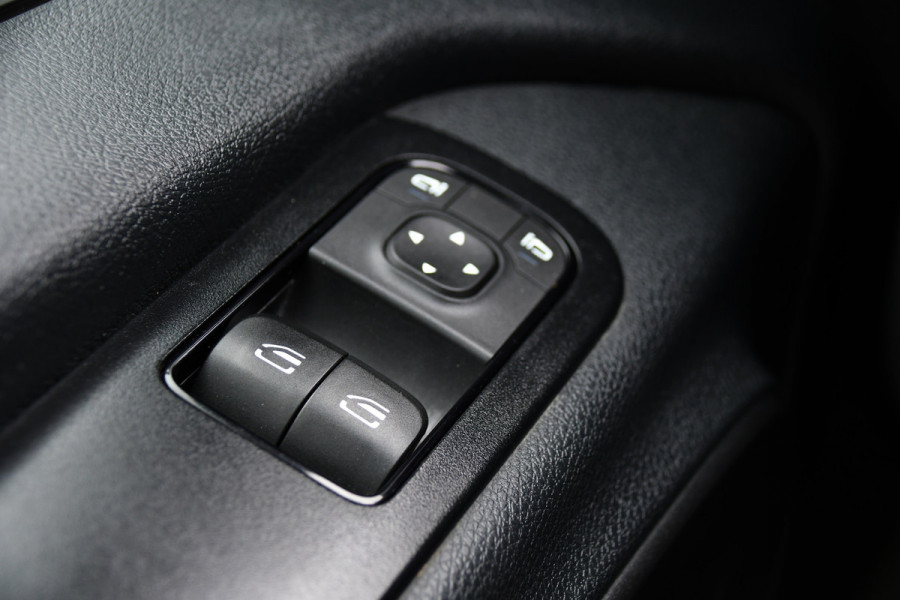 Mercedes-Benz Sprinter 319 V6 3.0 CDI L2H1 DC 4x4 PB Edtion Cruise, Carplay, 4Matic, 10,5'' Mbux, Automaat, Airco, Uniek!