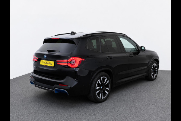 BMW iX3 High Executive M Sport 80 kWh Panoramadak Driving Adaptive Cryuise Control Leder Assistant Professional Camera Adaptief LED Shadow Line Stoelverwarming