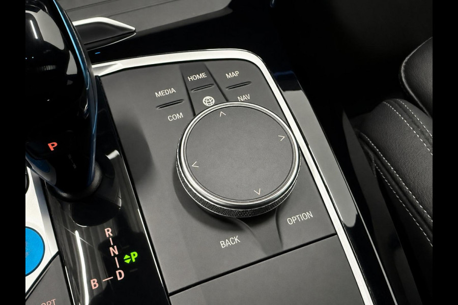 BMW iX3 High Executive M Sport 80 kWh Panoramadak Driving Adaptive Cryuise Control Leder Assistant Professional Camera Adaptief LED Shadow Line Stoelverwarming