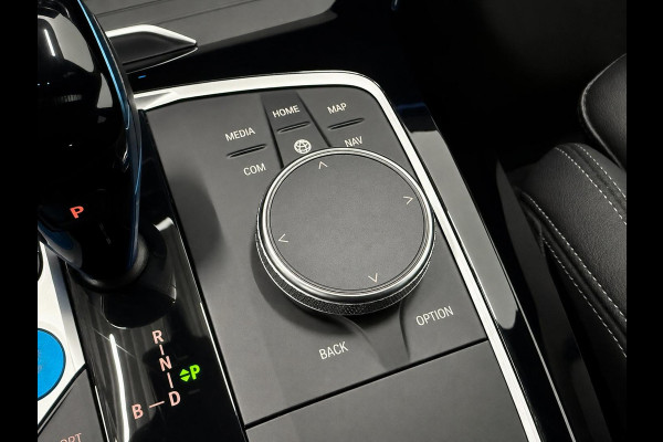 BMW iX3 High Executive M Sport 80 kWh Panoramadak Driving Adaptive Cryuise Control Leder Assistant Professional Camera Adaptief LED Shadow Line Stoelverwarming