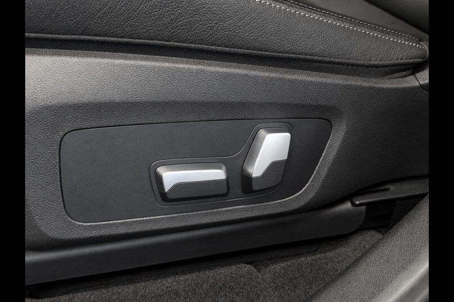 BMW iX3 High Executive M Sport 80 kWh Panoramadak Driving Adaptive Cryuise Control Leder Assistant Professional Camera Adaptief LED Shadow Line Stoelverwarming