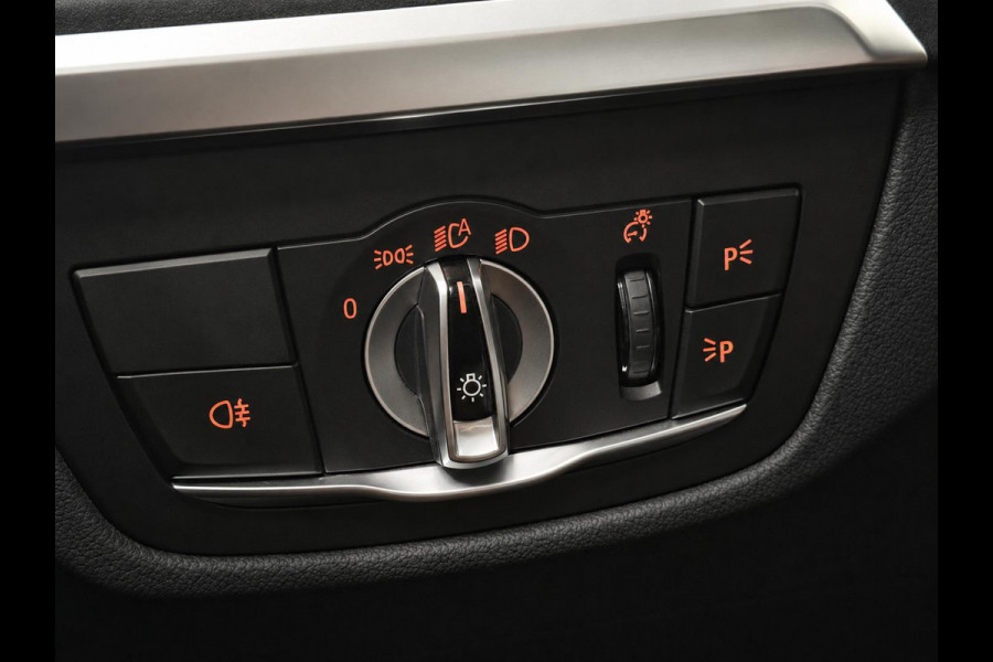 BMW iX3 High Executive M Sport 80 kWh Panoramadak Driving Adaptive Cryuise Control Leder Assistant Professional Camera Adaptief LED Shadow Line Stoelverwarming