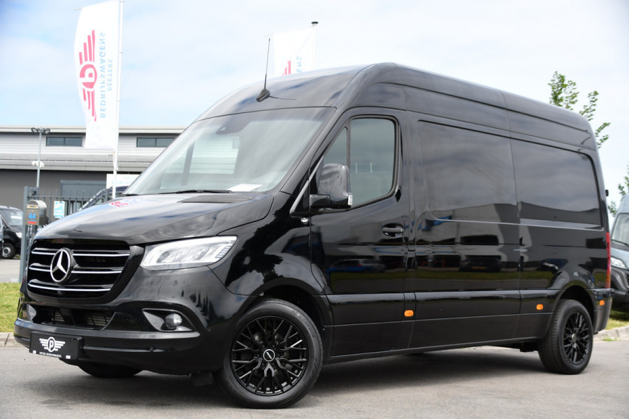 Mercedes-Benz Sprinter 314 2.2 CDI L2H2 Black Edition Full Options! Adaptieve Cruise, Camera, LED, Memory, Standkachel, Stoelverwarming, Trekhaak, Voorruit verwarming, Carplay, 10,5'' Mbux, Uniek!