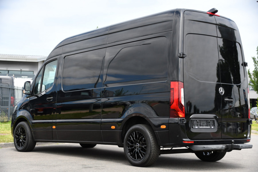 Mercedes-Benz Sprinter 314 2.2 CDI L2H2 Black Edition Full Options! Adaptieve Cruise, Camera, LED, Memory, Standkachel, Stoelverwarming, Trekhaak, Voorruit verwarming, Carplay, 10,5'' Mbux, Uniek!