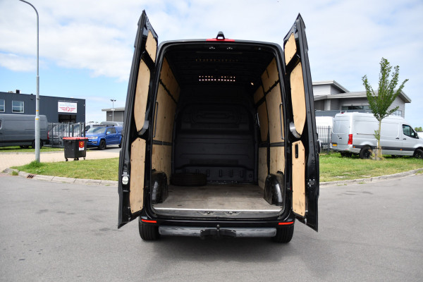 Mercedes-Benz Sprinter 314 2.2 CDI L2H2 Black Edition Full Options! Adaptieve Cruise, Camera, LED, Memory, Standkachel, Stoelverwarming, Trekhaak, Voorruit verwarming, Carplay, 10,5'' Mbux, Uniek!