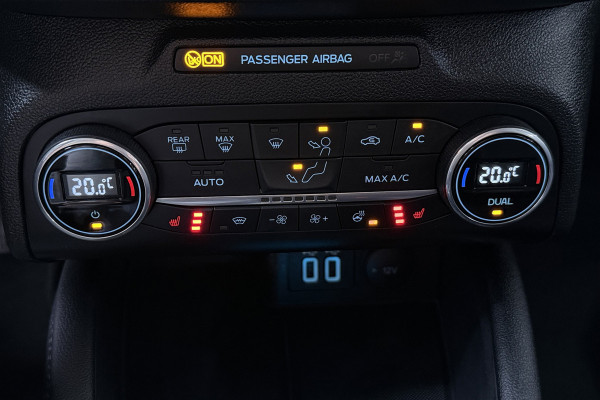 Ford FOCUS Wagon 1.0 EcoBoost Hybrid Titanium X Business (STUUR-/STOELVERWARMING, TREKHAAK, CAMERA, NAVI, DIGITALE COCKPIT)