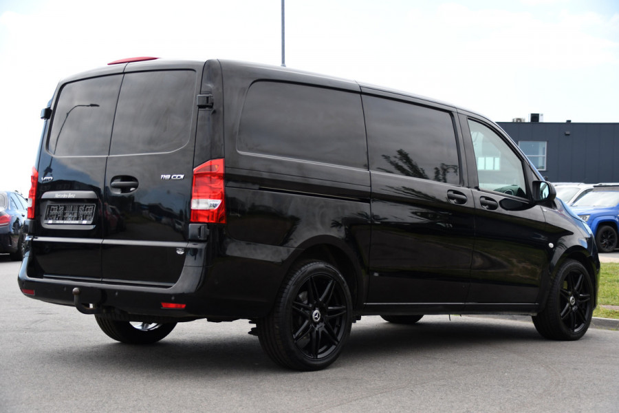 Mercedes-Benz Vito 119 CDI L2 Black Edition Camera, Cruise, LED, 190pk, Automaat, Leder, Trekhaak, Multimedia, Stoelverwarming, Uniek!