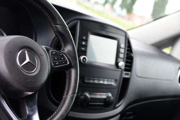 Mercedes-Benz Vito 119 CDI L2 Black Edition Camera, Cruise, LED, 190pk, Automaat, Leder, Trekhaak, Multimedia, Stoelverwarming, Uniek!