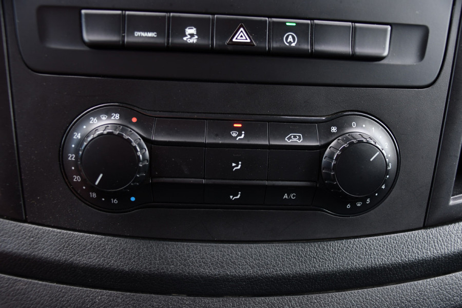 Mercedes-Benz Vito 119 CDI L2 Black Edition Camera, Cruise, LED, 190pk, Automaat, Leder, Trekhaak, Multimedia, Stoelverwarming, Uniek!