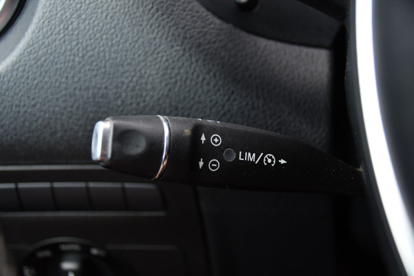 Mercedes-Benz Vito 119 CDI L2 Black Edition Camera, Cruise, LED, 190pk, Automaat, Leder, Trekhaak, Multimedia, Stoelverwarming, Uniek!