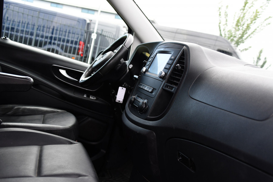Mercedes-Benz Vito 119 CDI L2 Black Edition Camera, Cruise, LED, 190pk, Automaat, Leder, Trekhaak, Multimedia, Stoelverwarming, Uniek!