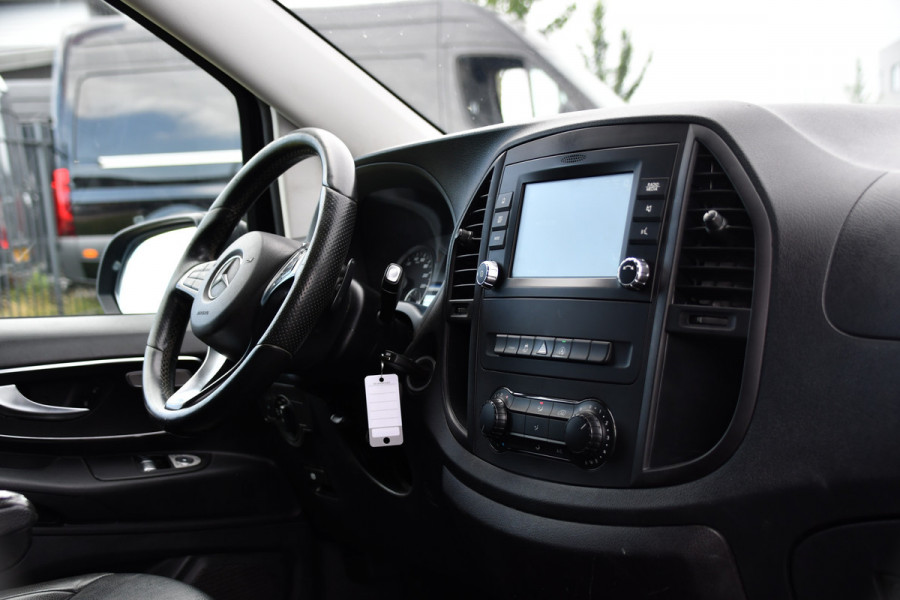 Mercedes-Benz Vito 119 CDI L2 Black Edition Camera, Cruise, LED, 190pk, Automaat, Leder, Trekhaak, Multimedia, Stoelverwarming, Uniek!