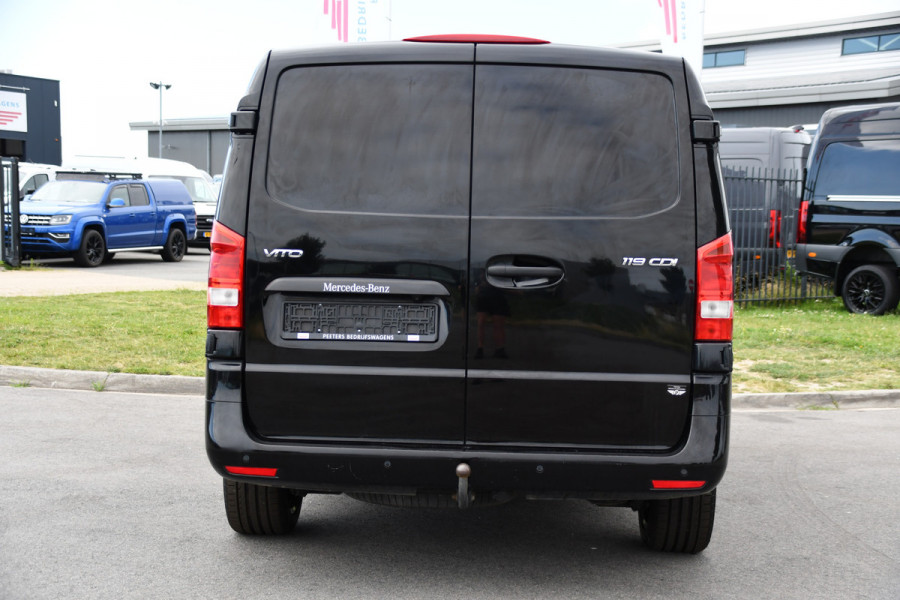 Mercedes-Benz Vito 119 CDI L2 Black Edition Camera, Cruise, LED, 190pk, Automaat, Leder, Trekhaak, Multimedia, Stoelverwarming, Uniek!