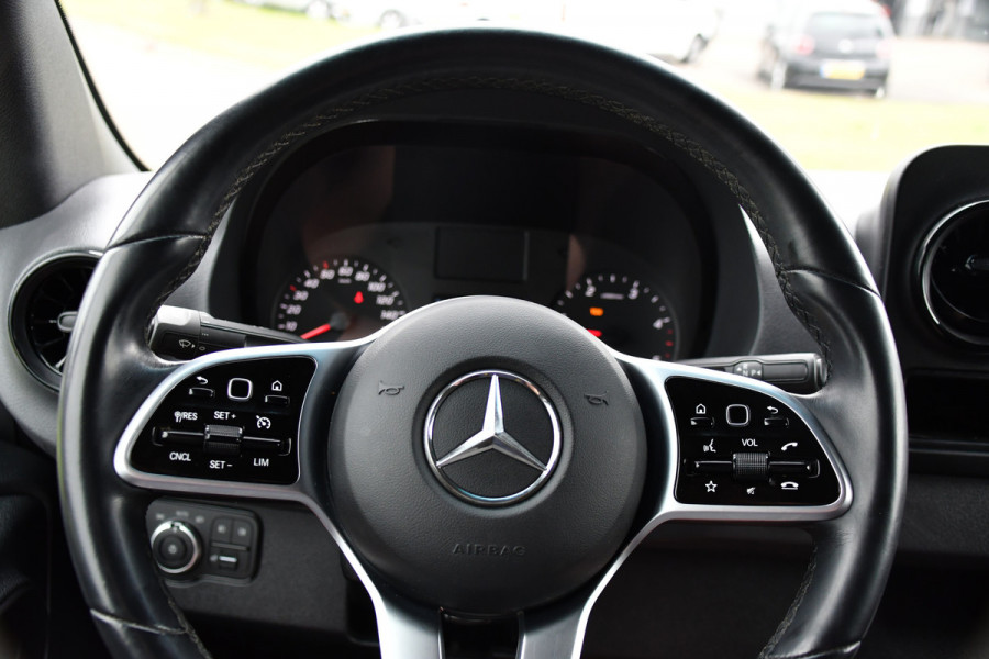 Mercedes-Benz Sprinter 519 V6 3.0 CDI L2H1 PB Edition Camera, Cruise, Carplay, 3500kg Trekhaak, LED, Mbux, Geveerde Stoel, Uniek! 319