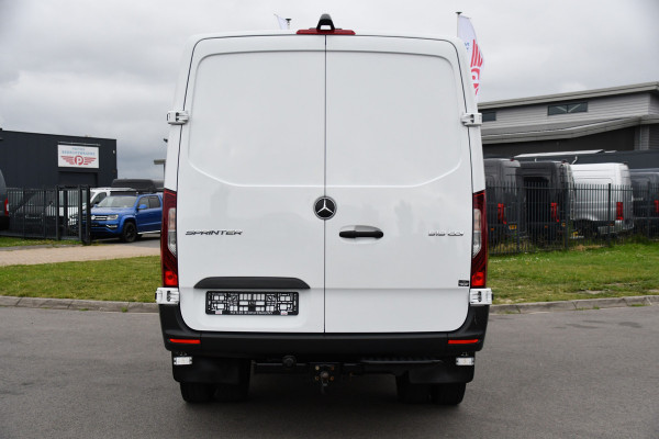 Mercedes-Benz Sprinter 519 V6 3.0 CDI L2H1 PB Edition Camera, Cruise, Carplay, 3500kg Trekhaak, LED, Mbux, Geveerde Stoel, Uniek! 319