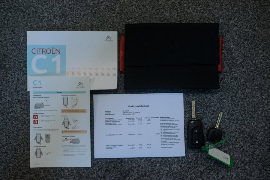 Citroën C1 1.0 VTi JCC+ Collectors Edition [ UNIEK Carplay Camera Nieuwstaat Climate Control Extra Getint Glas ]