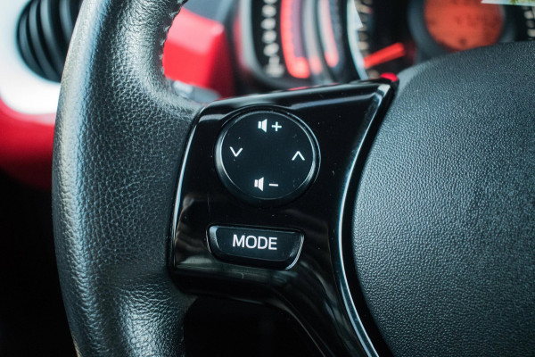 Citroën C1 1.0 VTi JCC+ Collectors Edition [ UNIEK Carplay Camera Nieuwstaat Climate Control Extra Getint Glas ]