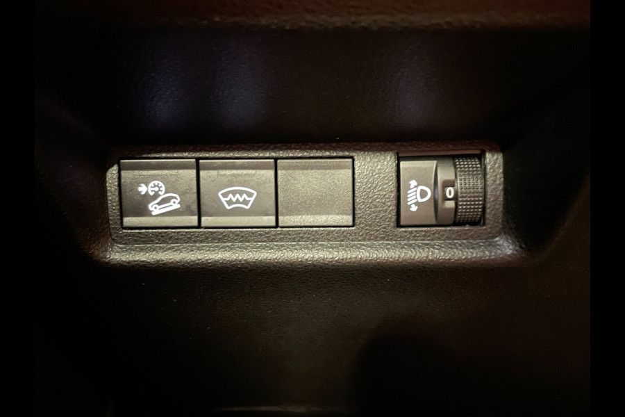 Jeep Avenger 54 kWh|95% SOH|BLACK EDITION|ELEK.A-KLEP|ACC|CAMERA|CARPLAY|ANDROID AUTO|STOELVERW.|PDC V+A|LMV|NAP|NL-AUTO|INCL.BTW|
