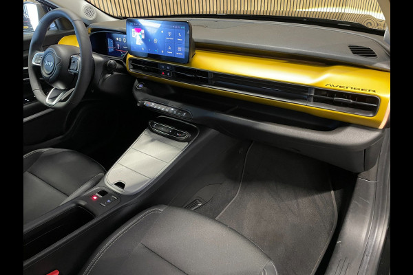 Jeep Avenger 54 kWh|95% SOH|BLACK EDITION|ELEK.A-KLEP|ACC|CAMERA|CARPLAY|ANDROID AUTO|STOELVERW.|PDC V+A|LMV|NAP|NL-AUTO|INCL.BTW|