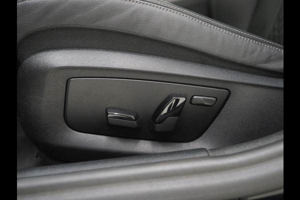 BMW 5 Serie Touring 530e M Sport Shadow Line | Panoramadak | Leder | LaserLED | HUD | Keyless | Sfeerlicht | Camera | Dodehoek
