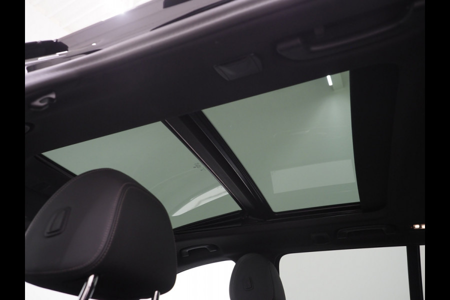 BMW 5 Serie Touring 530e M Sport Shadow Line | Panoramadak | Leder | LaserLED | HUD | Keyless | Sfeerlicht | Camera | Dodehoek