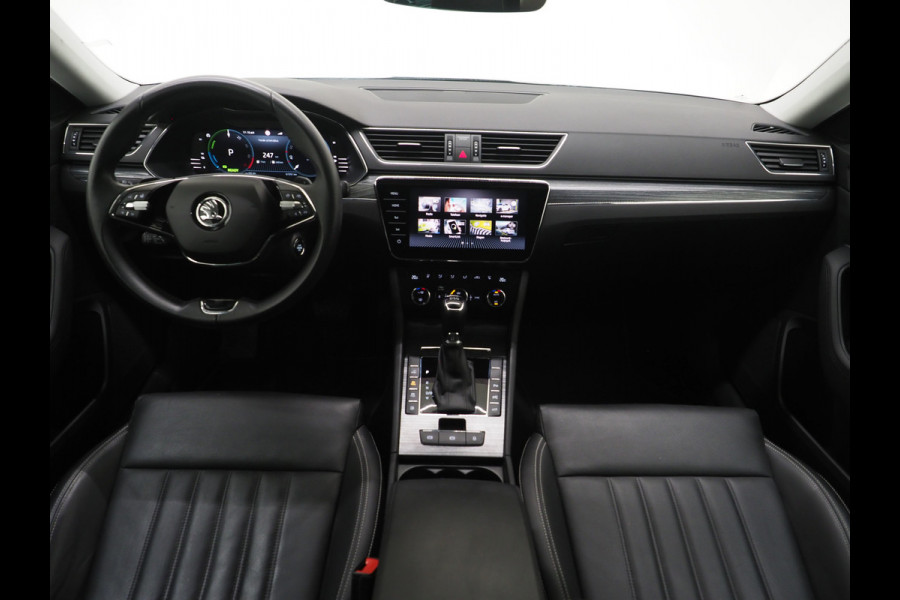 Škoda Superb Combi 1.4 TSI iV Style | Leder | Trekhaak | 360 | Massage | Stoelkoeling | Keyless | Virtual | Sfeerlicht