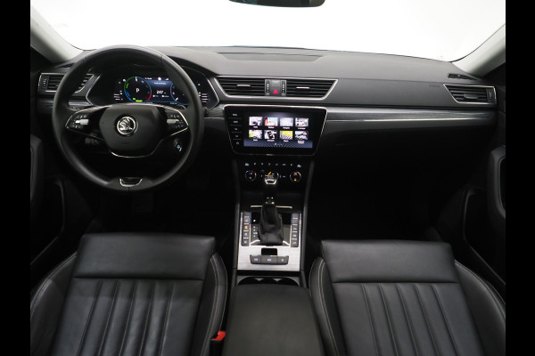Škoda Superb Combi 1.4 TSI iV Style | Leder | Trekhaak | 360 | Massage | Stoelkoeling | Keyless | Virtual | Sfeerlicht