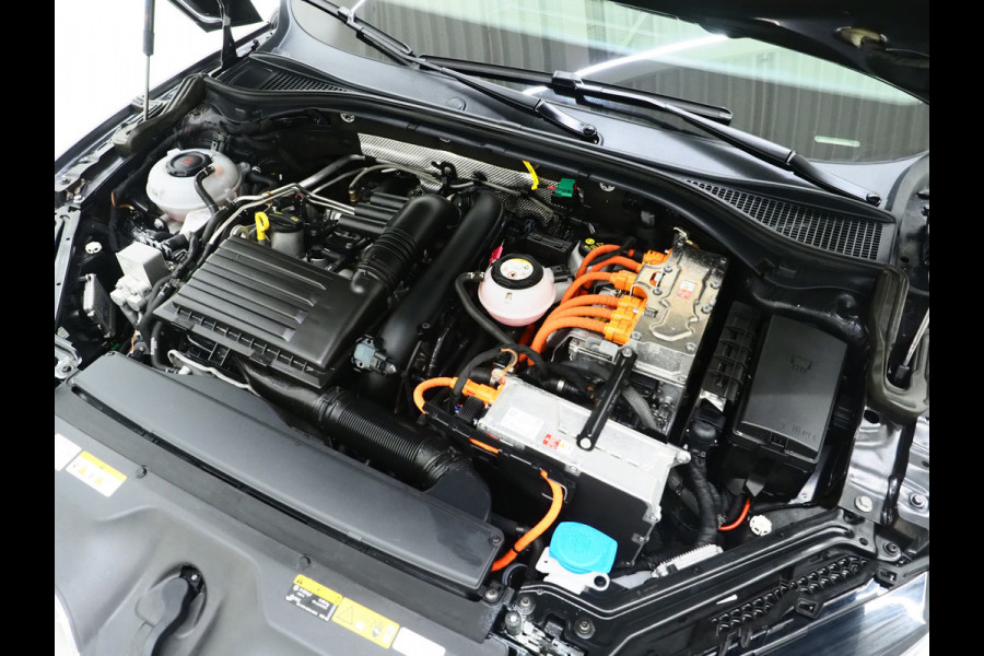 Škoda Superb Combi 1.4 TSI iV Style | Leder | Trekhaak | 360 | Massage | Stoelkoeling | Keyless | Virtual | Sfeerlicht