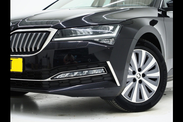 Škoda Superb Combi 1.4 TSI iV Style | Leder | Trekhaak | 360 | Massage | Stoelkoeling | Keyless | Virtual | Sfeerlicht