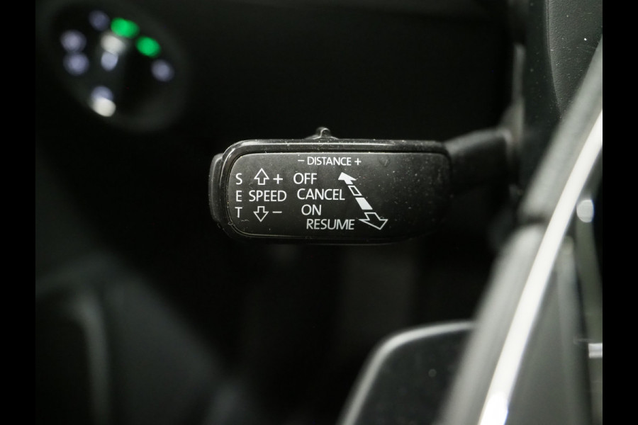 Škoda Superb Combi 1.4 TSI iV Style | Leder | Trekhaak | 360 | Massage | Stoelkoeling | Keyless | Virtual | Sfeerlicht