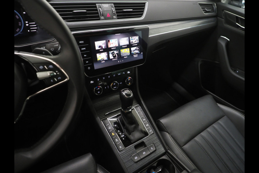 Škoda Superb Combi 1.4 TSI iV Style | Leder | Trekhaak | 360 | Massage | Stoelkoeling | Keyless | Virtual | Sfeerlicht