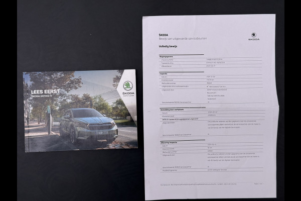 Škoda ENYAQ iV 60 SOH 92% Warmtepomp Panoramadak Adap.Cruise 3-Zone Stoelverwarming Keyless advanced Ecc Pdc Android Auto Apple Carplay Privacy Glas Lmv Led Isofix Lane Assist Verkeersbord herkenning 1e Eigenaar Dealeronderhouden Origineel Nederlandse Auto