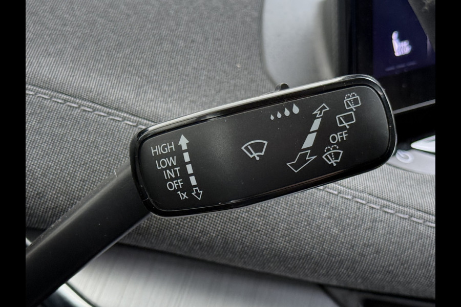 Škoda ENYAQ iV 60 SOH 92% Warmtepomp Panoramadak Adap.Cruise 3-Zone Stoelverwarming Keyless advanced Ecc Pdc Android Auto Apple Carplay Privacy Glas Lmv Led Isofix Lane Assist Verkeersbord herkenning 1e Eigenaar Dealeronderhouden Origineel Nederlandse Auto