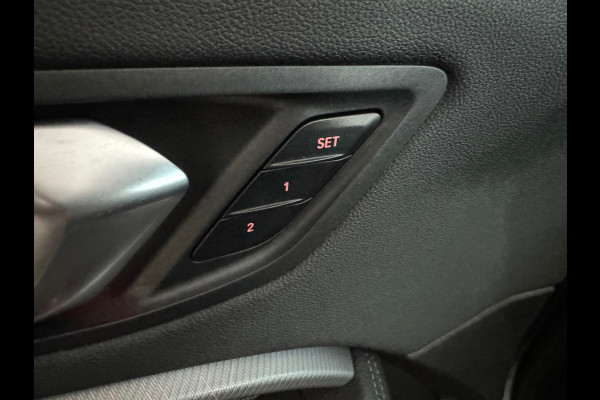 BMW 1-serie M135i xDrive High Executive Edition Pano|HuD|H/K