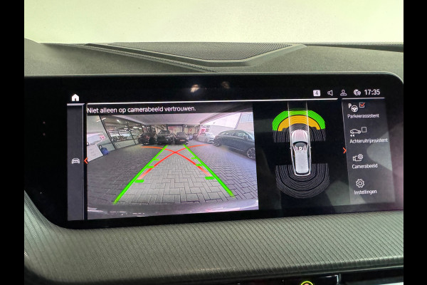 BMW 1-serie M135i xDrive High Executive Edition Pano|HuD|H/K