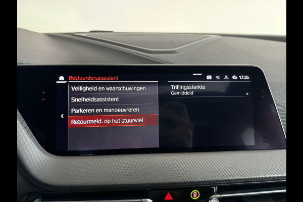 BMW 1-serie M135i xDrive High Executive Edition Pano|HuD|H/K