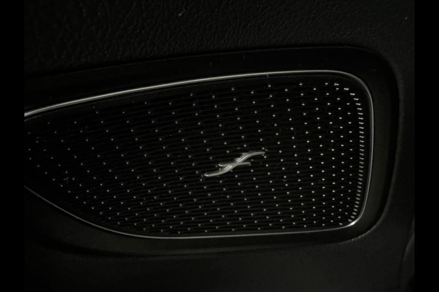 Mercedes-Benz C-Klasse Estate 300 e AMG Pano|Keyless|Sfeer