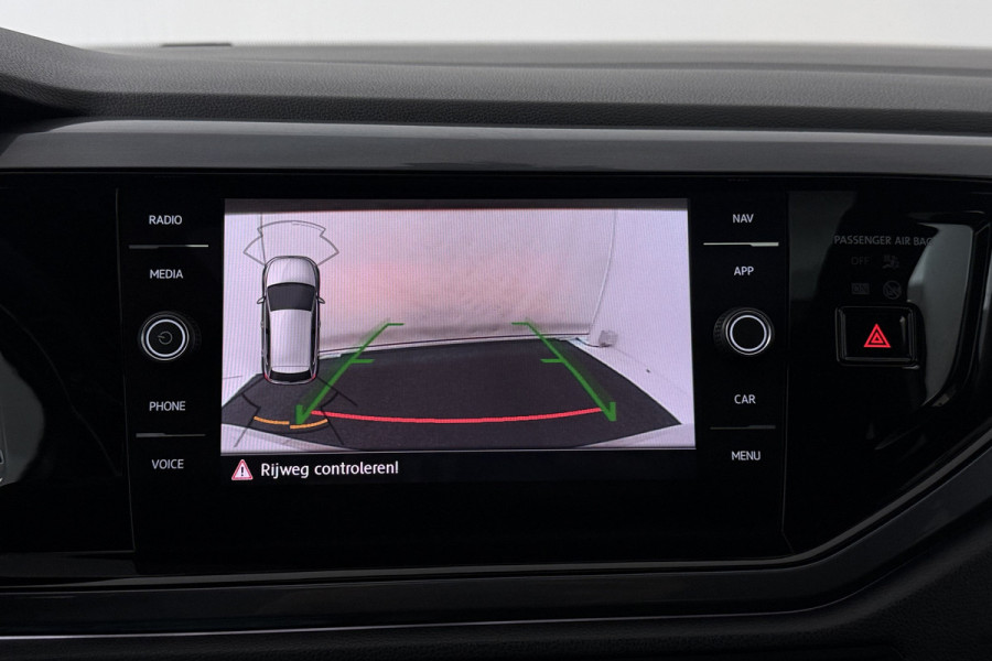 Volkswagen Polo 1.0 TSI Highline Business R-Line (PANORAMADAK, VIRTUAL, STOELVERWARMING, CAMERA, LED, CARPLAY, PDC)