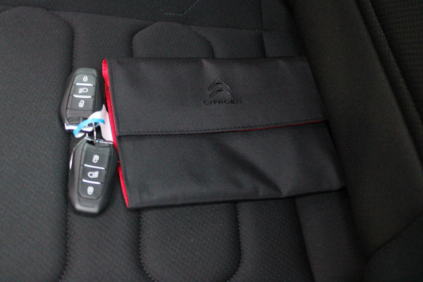 Citroën C5 Aircross 1.6 225PK Plug-in Hybrid FEEL | NAVIGATIE | ACHTERUITRIJ CAMERA | DODEHOEKDETECTIE | APPLE CARPLAY/ANDROID AUTO |  CLIMATE CONTROL | DAB RADIO | ADAPTIVE CRUISE CONTROL | VERSTELBARE ACHTERSTOELEN | LANE-ASSIST |