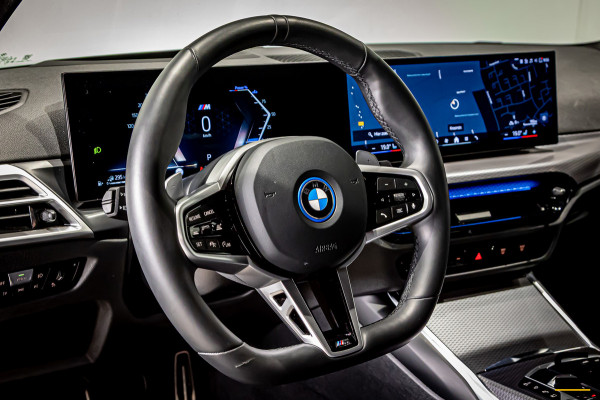 BMW 3 Serie Touring 330e xDrive|M-sport|Fiscaal aantrekkelijk