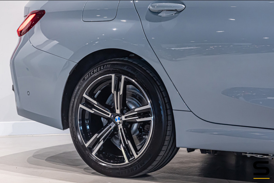 BMW 3 Serie Touring 330e xDrive|M-sport|Fiscaal aantrekkelijk