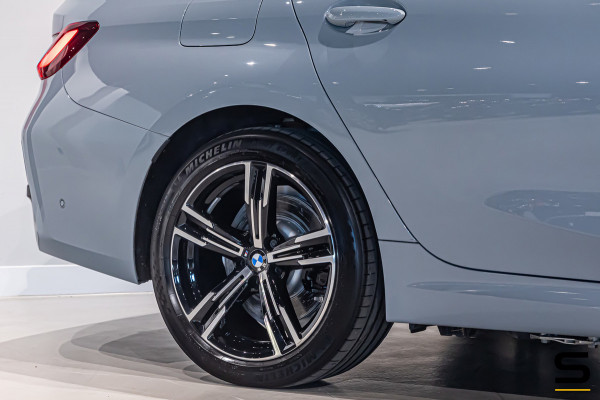 BMW 3 Serie Touring 330e xDrive|M-sport|Fiscaal aantrekkelijk