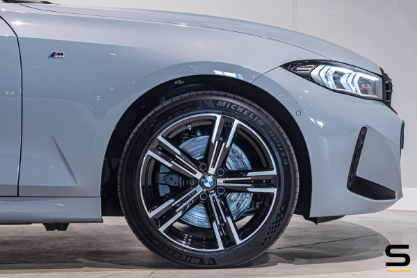 BMW 3 Serie Touring 330e xDrive|M-sport|Fiscaal aantrekkelijk