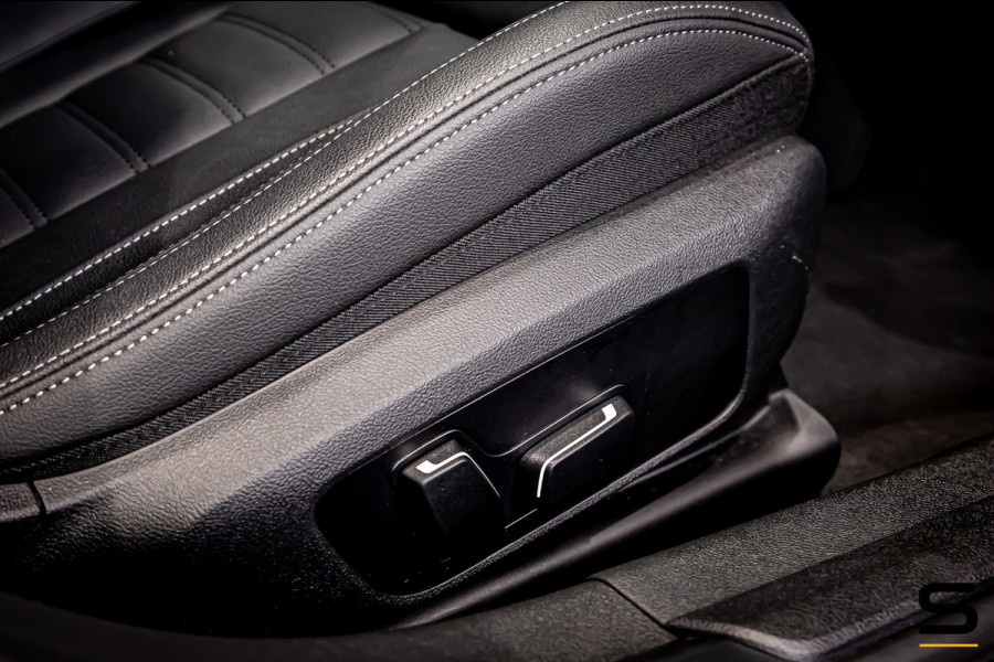 BMW 3 Serie Touring 330e xDrive|M-sport|Fiscaal aantrekkelijk