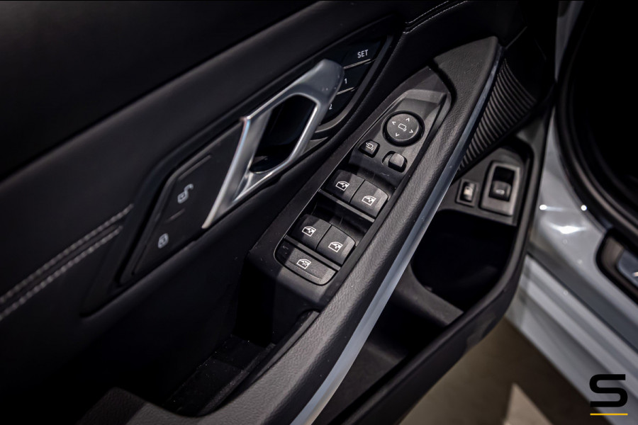 BMW 3 Serie Touring 330e xDrive|M-sport|Fiscaal aantrekkelijk