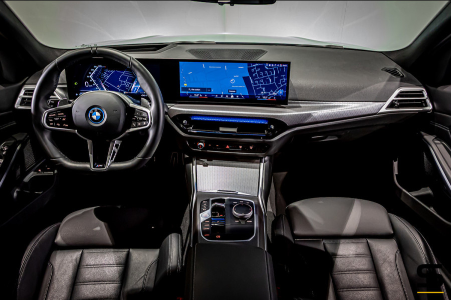 BMW 3 Serie Touring 330e xDrive|M-sport|Fiscaal aantrekkelijk