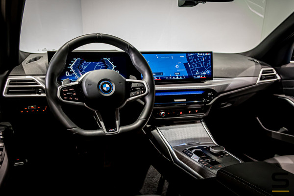 BMW 3 Serie Touring 330e xDrive|M-sport|Fiscaal aantrekkelijk