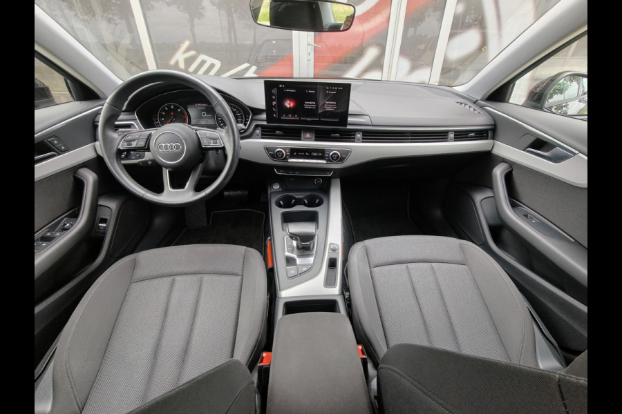 Audi A4 Limousine 35 TFSI Pro Line / Carplay / 17'' LM / LED / Sensoren V+A